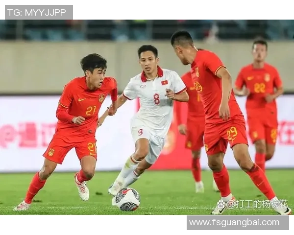 戴护目镜踢足球的明星球员盘点 他们的独特装备背后的故事